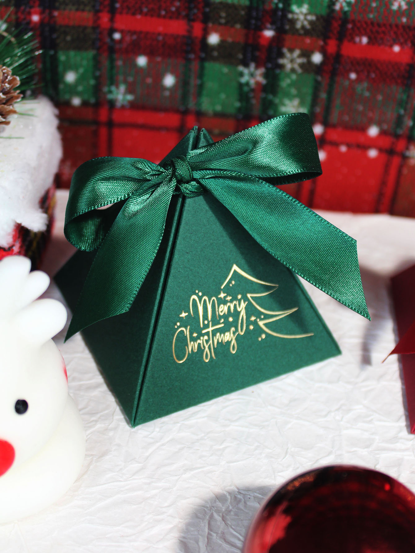 Christmas Triangle Box Candy G - Chocolate Snack 评论和价格